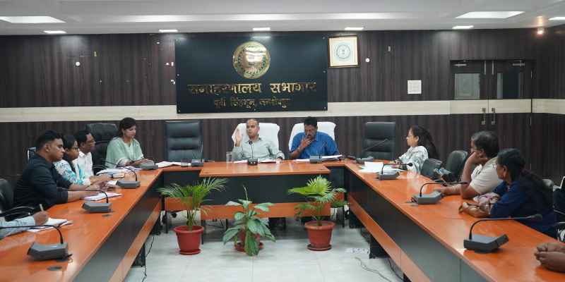 Jamshedpur: दिव्यांग मतदाताओं की सुगम भागीदारी के लिए हुई निगरानी समिति की बैठक