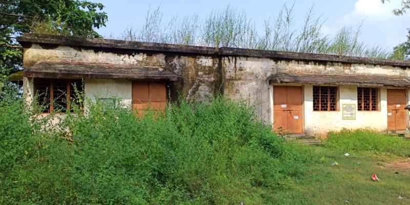 Bahragoda: झाड़ियों से घिरे भारत कल्याण मंडप के अस्तित्व पर संकट, रखरखाव के अभाव में हालत बदतर