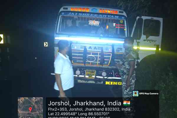 Jamshedpur : श्यामसुंदरपुर में 10,500 सीएफटी बालू का अवैध भंडार और धालभूमगढ़ में दो वाहन जब्त