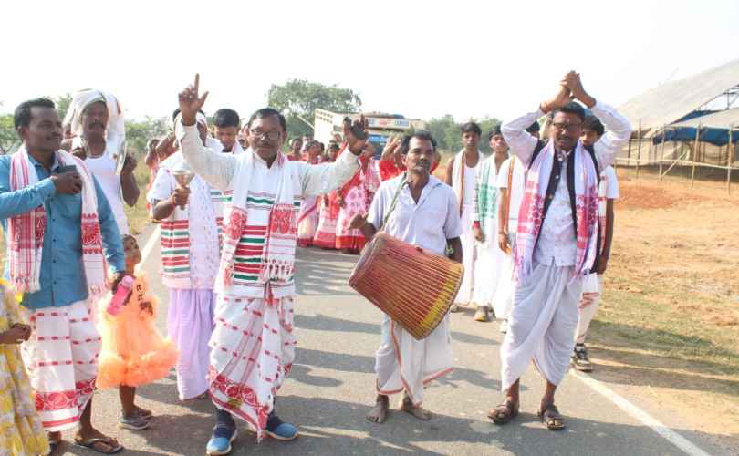 Baharagoda: नारायणपुर चौक पर मनी 150वीं बिरसा मुंडा जयंती, भव्य 'उलगुलान' उत्सव का हुआ आयोजन