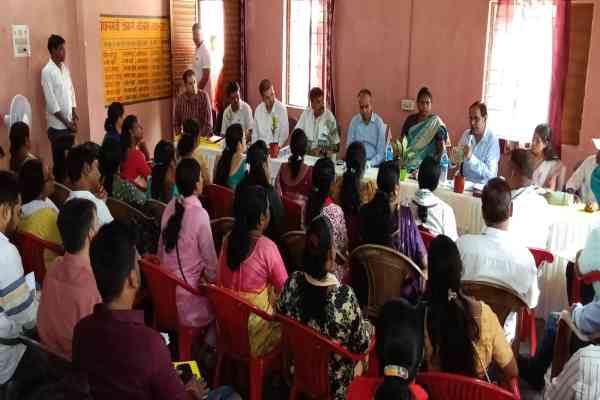 Jamshedpur :  उपायुक्त ने उत्तरी सरजामदा पंचायत में सुनी ग्रामीणों की समस्याएं, जनप्रतिनिधि भी हुए शामिल