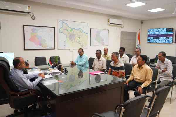 Jamshedpur : जन शिकायत निवारण दिवस पर कई आवेदनों का ऑन द स्पॉट हुआ समाधान