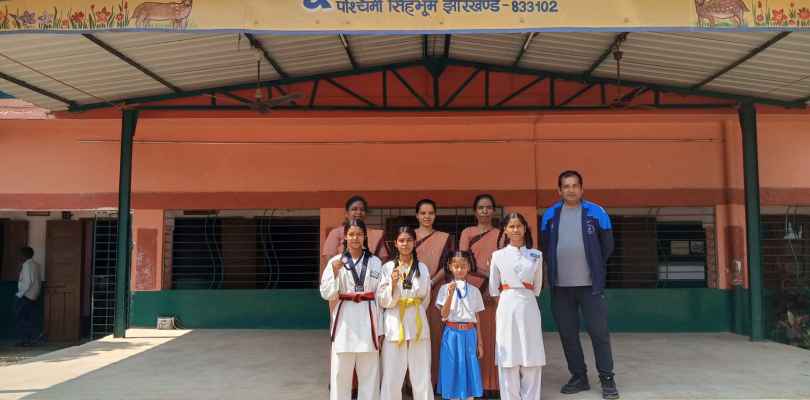 Chakradharpur: खेलो झारखंड राज्य स्तरीय प्रतियोगिता में जिले के 24 प्रतिभागियों ने ताइक्वांडो में जीते पदक