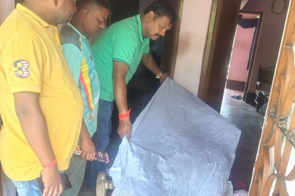 Jagannathpur : रामतीर्थ मंदिर के अध्यक्ष सनत प्रधान की पत्नी का निधन, विधायक सोनाराम सिंकु ने दी श्रद्धांजलि