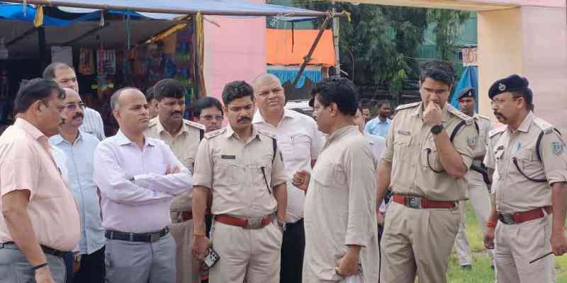 Jamshedpur : डीसी व एसएसपी ने पूजा पंडालों का निरीक्षण लिया सुरक्षा का जायजा, दिए आवश्यक दिशा-निर्देश