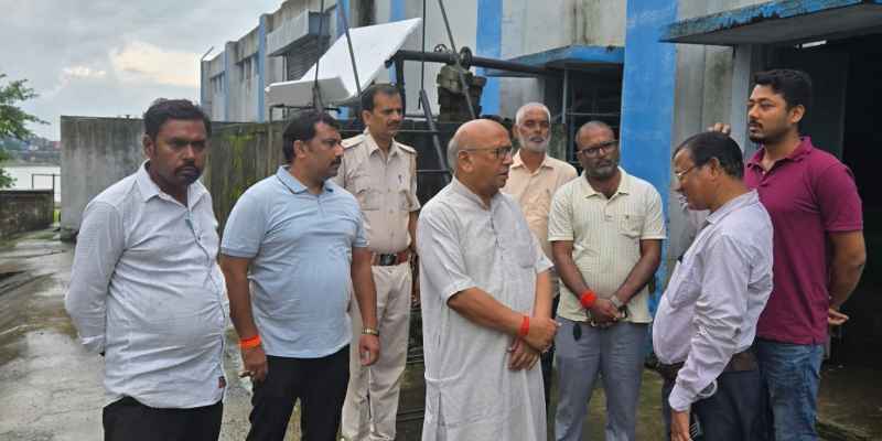 Jamshedpur : सरयू राय ने मानगो में किया इंटकवेल का निरीक्षण