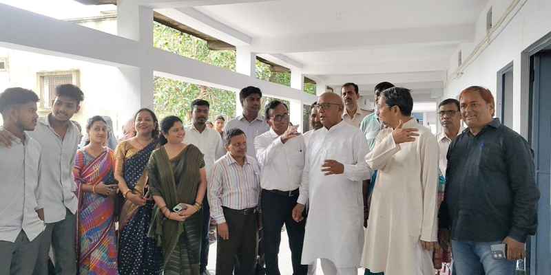 Jamshedpur: सरयू राय ने जेकेएस इंटर कालेज में 7 नए कक्षाओं का किया उद्घाटन