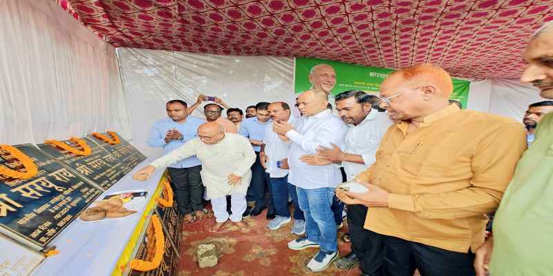 Jamshedpur : सरयू राय ने किया करोड़ों की योजनाओं का शिलान्यास और उद्घाटन
