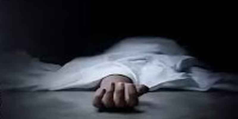 Chaibasa:  बिहारी क्लब के गेट के सामने अज्ञात व्यक्ति का शव बरामद, जांच में जुटी पुलिस