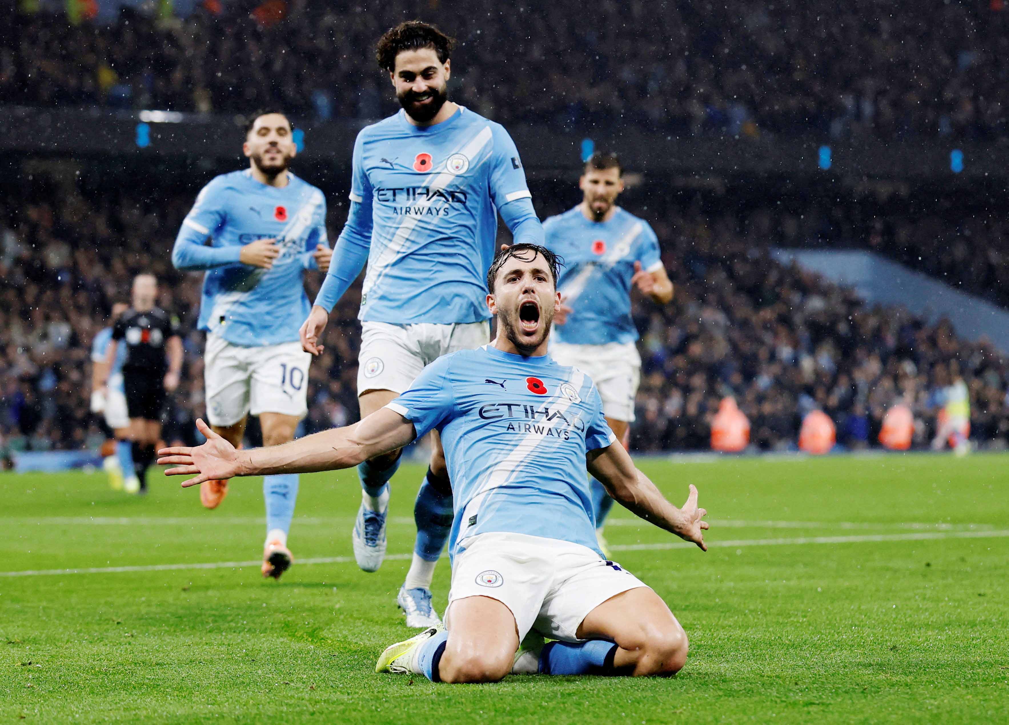 फुटबॉल: मैनचेस्टर सिटी ने लिवरपूल को 3-0 से हराया, अंक तालिका में दूसरे स्थान पर पहुंची