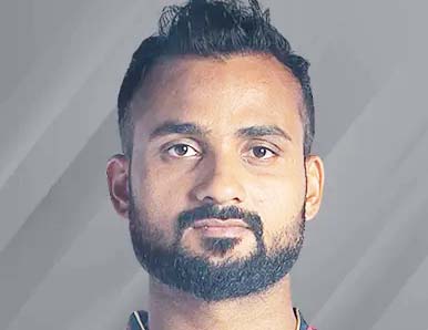 बिहार : इंग्लैंड में शानदार प्रदर्शन के बाद घर लौटे क्रिकेटर आकाशदीप, हुआ स्वागत