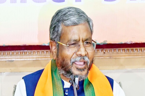 अबुआ सरकार में हो रही आदिवासियों की हत्या व जमीन की लूटः बाबूलाल