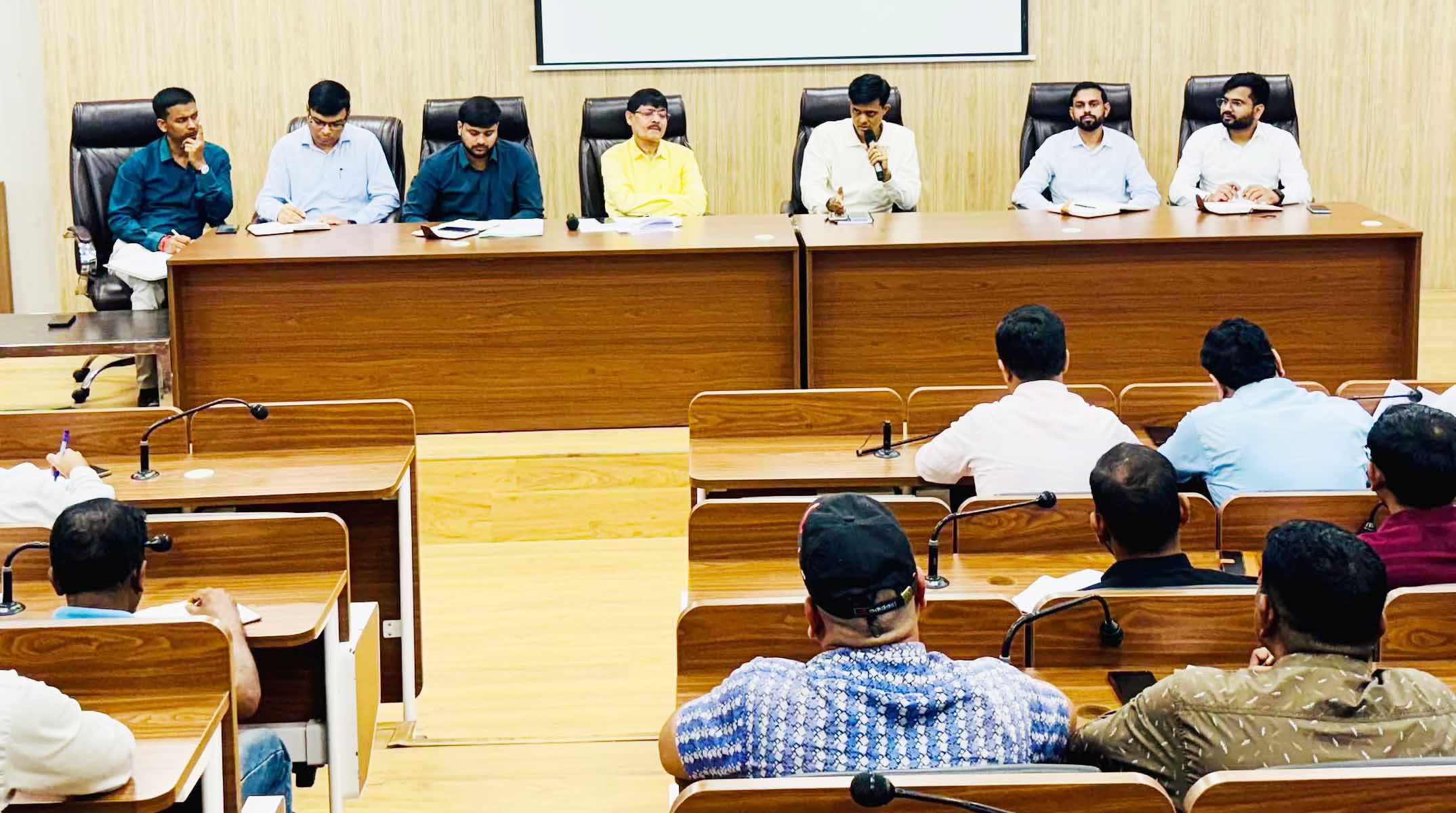 नगर निगम: अब संपत्तियों की जियो टैगिंग व गीले-सूखे कचरे को अलग करने की सख्ती