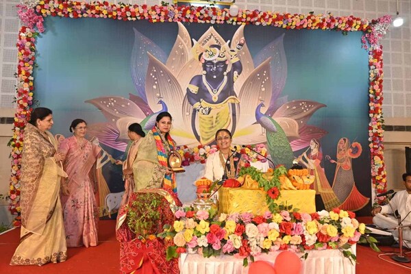 भगवान अपने भक्तों का साथ कभी नहीं छोड़ते है : चैतन्य मीरा