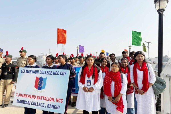 रांची: राष्ट्रीय युवा दिवस पर मारवाड़ी कॉलेज में स्वामी विवेकानंद की 163वीं जयंती मनाई गई