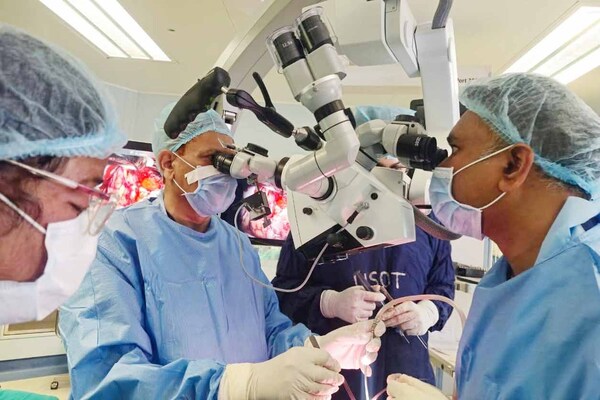 रिम्स में अत्याधुनिक न्यूरोसर्जिकल माइक्रोस्कोप का उद्घाटन, जटिल ब्रेन ट्यूमर सर्जरी सफल