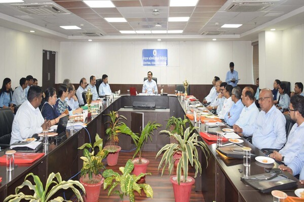 सीसीएल में हिंदी के इस्तेमाल को बढ़ावा देने पर जोर, कई विभाग हुए सम्मानित