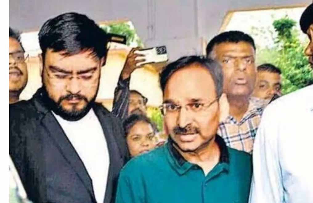 हजारीबाग मामले में IAS विनय चौबे की बेल पर लंबी बहस के बाद कोर्ट ने सुरक्षित रखा फैसला