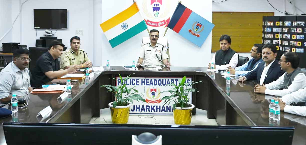 दिवाली-छठ को लेकर DGP की समीक्षा बैठक, विधि-व्यवस्था व अपराध नियंत्रण पर जोर