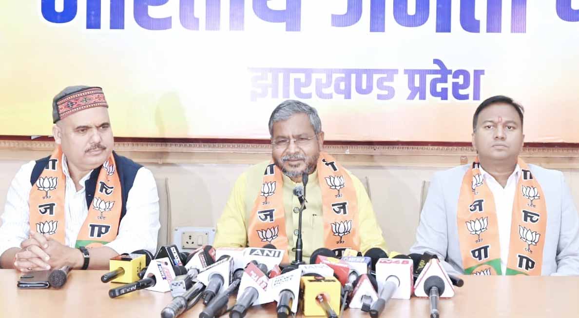 गैंगस्टर सुजीत सिन्हा व अनुराग गुप्ता गठजोड़ की जांच NIA से होः बाबूलाल मरांडी