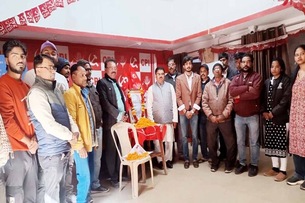 बौद्धिक आंदोलन के लिए खगेंद्र ठाकुर का अवदान अमूल्य : अजय सिंह