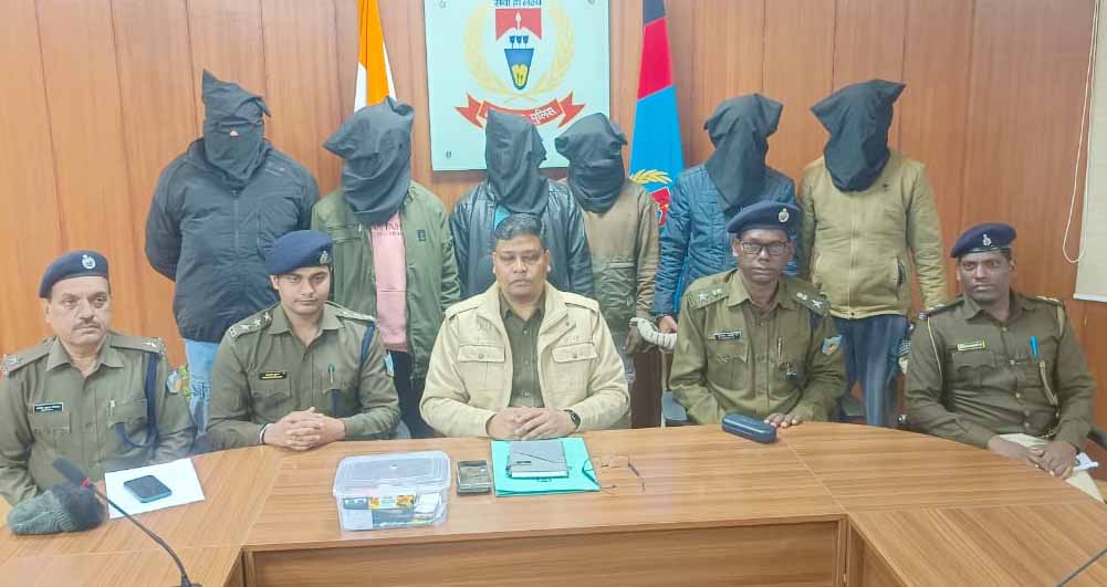 खूंटी: पड़हा राजा सोमा मुंडा हत्याकांड का खुलासा, जमीन विवाद में हुई थी हत्या, 7 गिरफ्तार