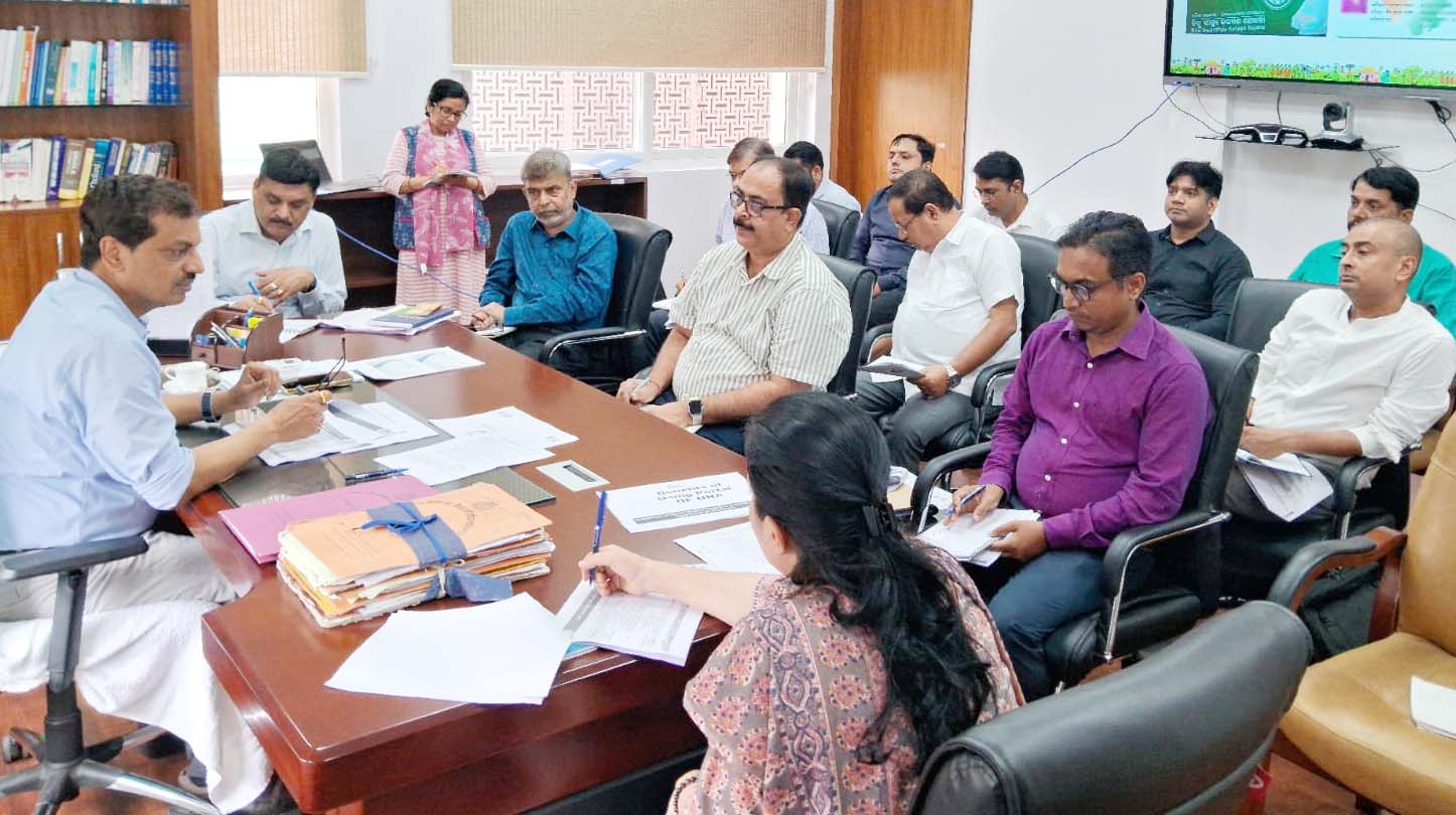 आयुष्मान भारत योजनाओं की समीक्षा, अपर मुख्य सचिव ने दिए अहम निर्देश