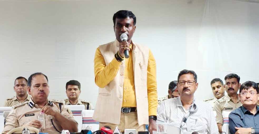 दुर्गा पूजा : रांची में केंद्रीय शांति समिति की बैठक, सुरक्षा व सुविधाओं पर जोर