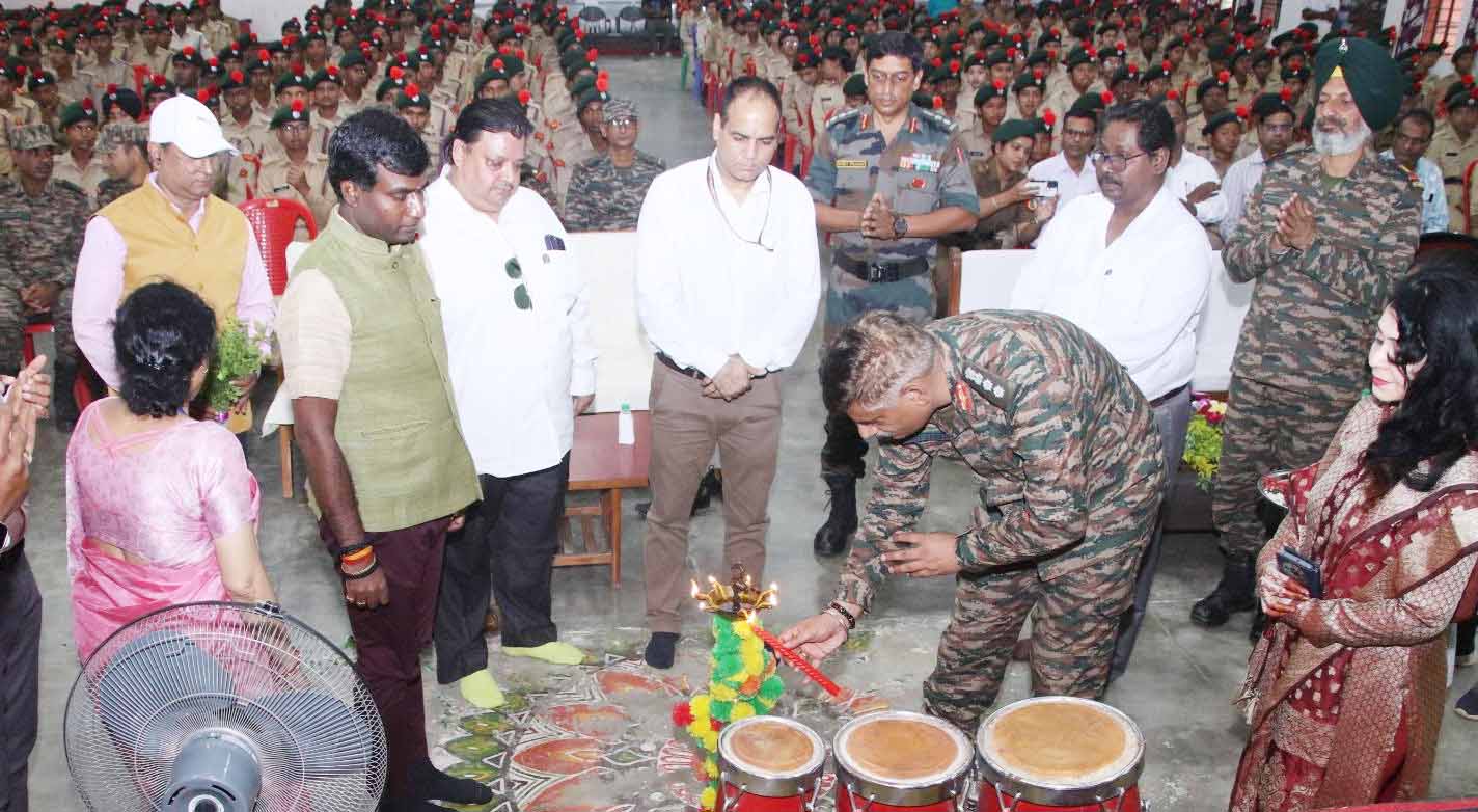 मेसरा में NCC शिविर का समापन, डीसी ने कैडेटों को सम्मानित किया