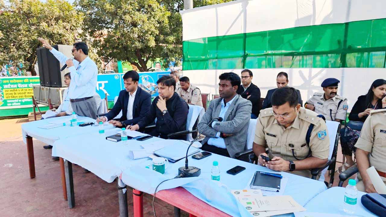 झारखंड स्थापना दिवस कार्यक्रम की सुरक्षा को लेकर अधिकारियों ने की समीक्षा