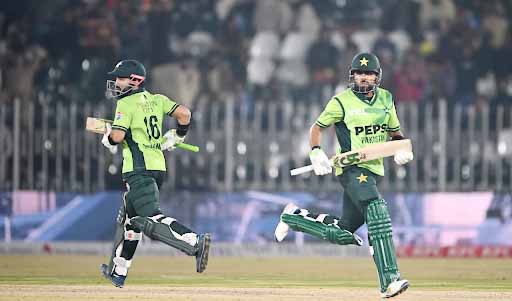 पाकिस्तान ने दूसरे वनडे में श्रीलंका को 8 विकेट से हराया