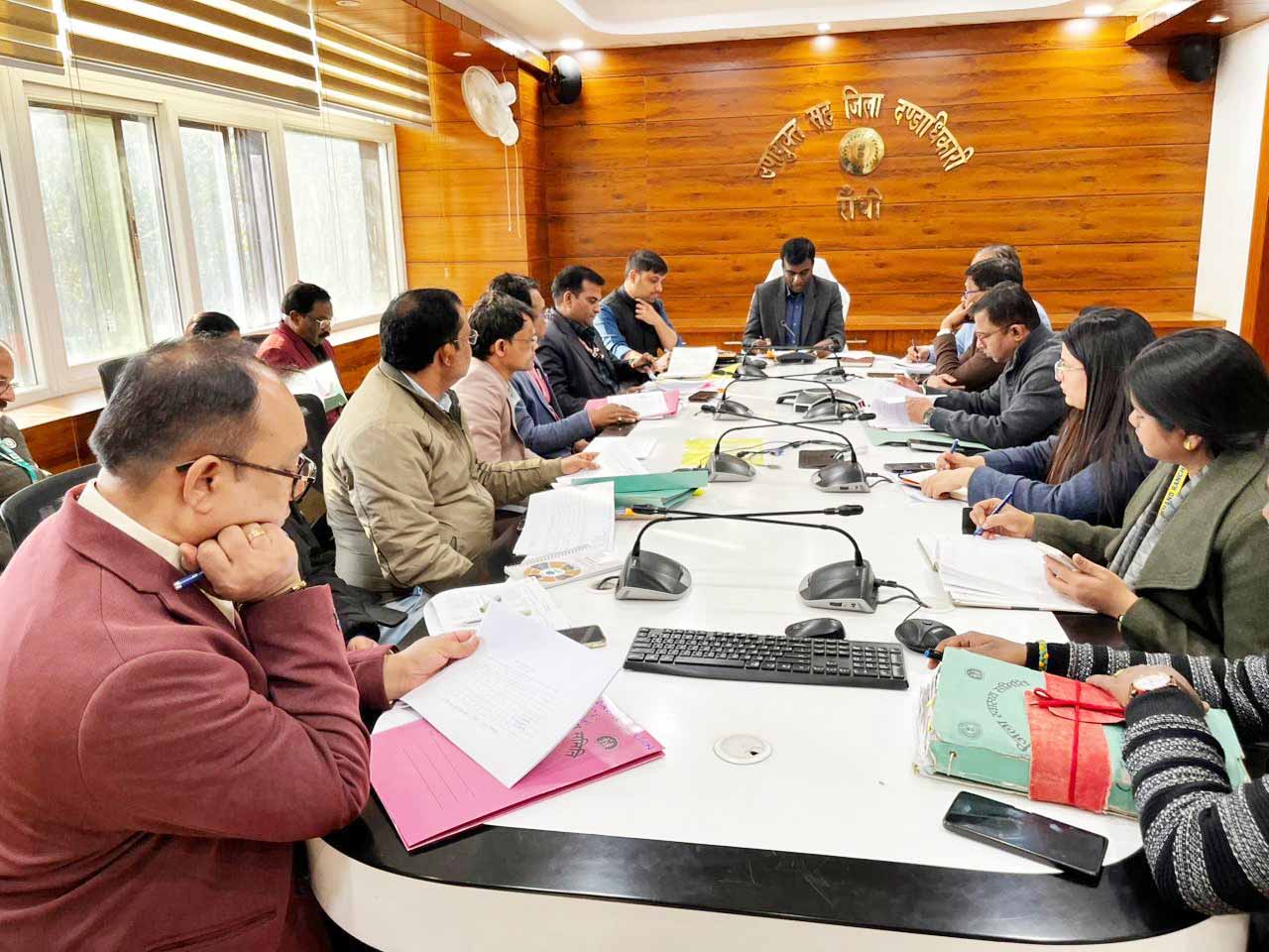 रांची में विकास व स्वास्थ्य योजनाओं की समीक्षा, अधूरे काम जल्द पूरे होंगे