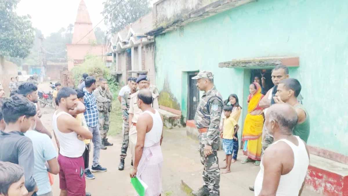 जामताड़ा : साइबर ठग को पकड़ने गई पुलिस को ग्रामीणों ने घेरा