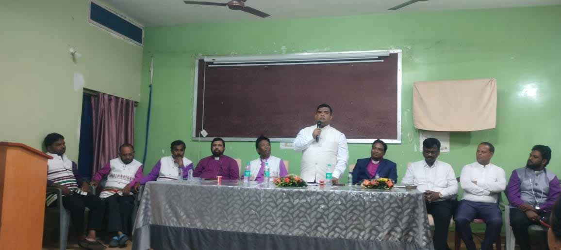 ईसाई समाज की समस्याओं के समाधान की दिशा में तेजी से हो रहा काम : प्रणेश