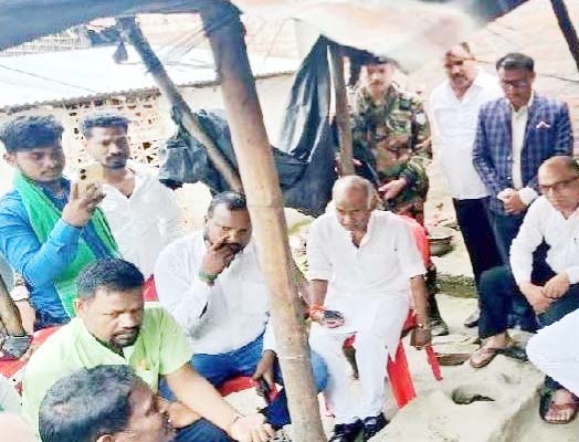 बिहार के पूर्णिया पहुंचे झारखंड के नेता, आदिवासियों की हत्या पर उठाए सवाल, न्याय की मांग की