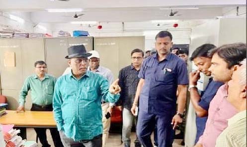 एक्शन में मंत्री योगेंद्र प्रसाद, पेयजल विभाग का किया औचक निरीक्षण, सात कर्मियों से मांगा स्पष्टीकरण