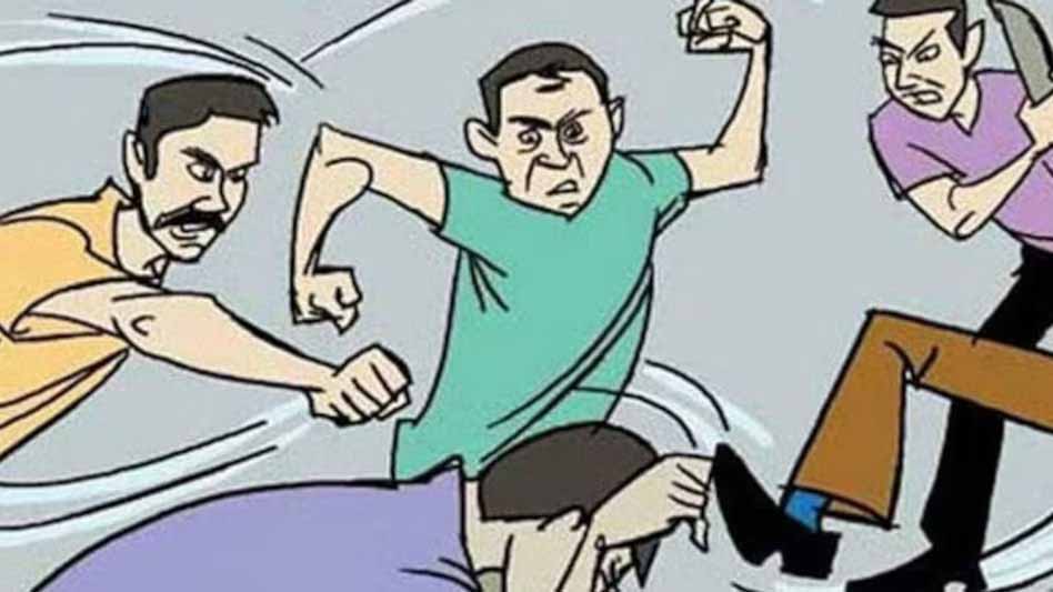 चाईबासा : चोरी के शक में युवक व दो किशोरों की पिटाई, पुलिस ने बचाया