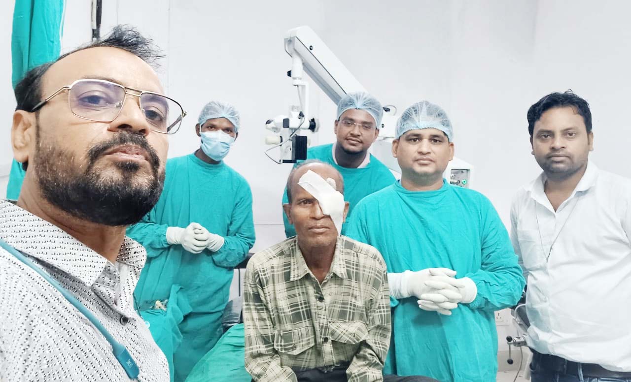 सदर अस्प‍ताल में फेको विधि से किया जा रहा है मोतियाबिंद का ऑपरेशन