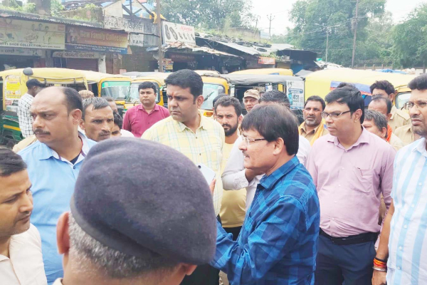 रांची नगर निगम एक्शन में: अवैध ऑटो स्टैंड हटे, नया रूट तय