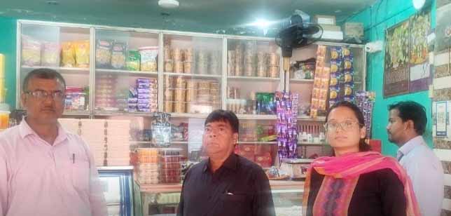 रामगढ़ : खाद्य सुरक्षा विभाग ने मिठाई दुकानों का किया निरीक्षण, कइयों पर लगा जुर्माना