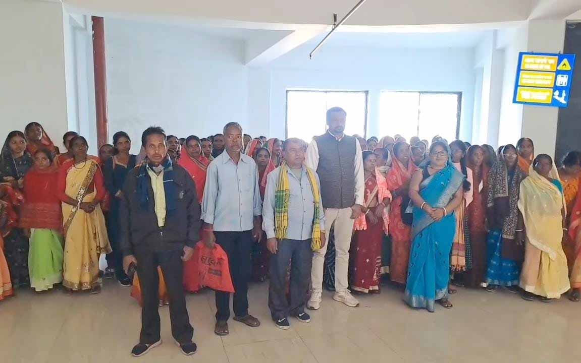 धनबाद : पुटकी सीओ पर जमीन को सरकारी बताकर गड़बड़ी करने का आरोप