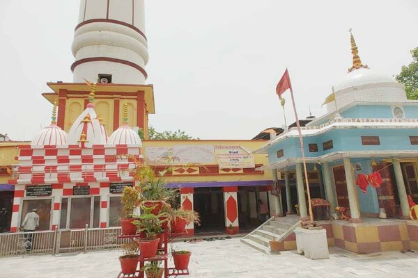 सारण: धर्मनाथ मंदिर में चोरी, नगदी व आभूषण ले उड़े चोर