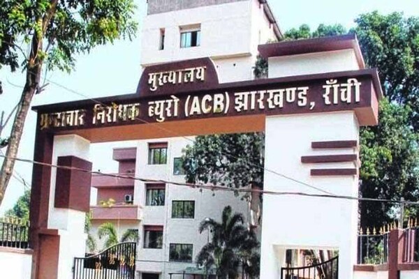 शराब घोटाला: जेल में बंद छत्तीसगढ़ के कारोबारी अनवर ढेबर से ACB ने की पूछताछ