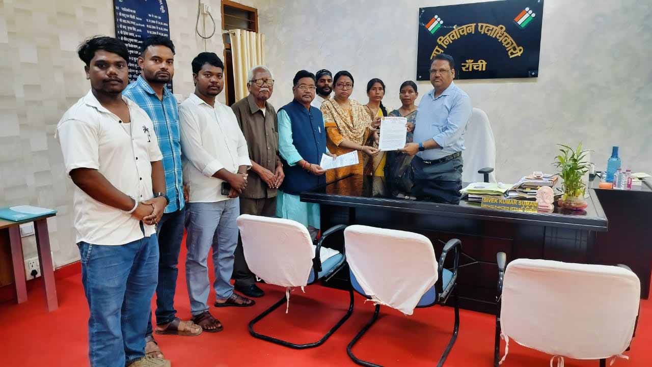 20 सितंबर के रेल रोको कार्यक्रम का विरोध, रेल प्रबंधक व डीसी को सौंपा ज्ञापन