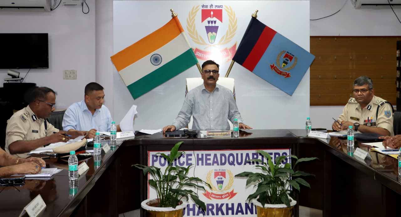 रेल रोको आंदोलन को लेकर पुलिस सतर्क, DGP ने की सुरक्षा व्यवस्था की समीक्षा बैठक