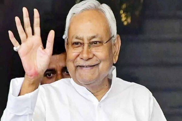 CM नीतीश ने सीतामढ़ी में करोड़ों की योजनाओं का शिलान्यास किया