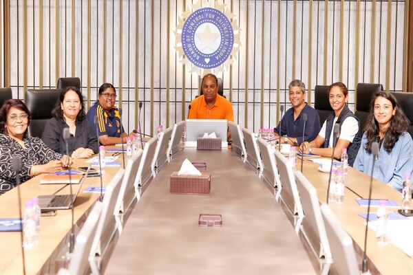 महिला विश्व कप के लिए भारतीय टीम का ऐलान, हरमनप्रीत बनीं कप्तान