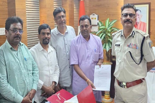 सुदेश महतो की हत्या की साजिश की हो जांच, मुख्य सचिव व DGP को सौंपा ज्ञापन