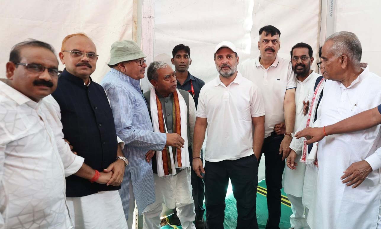 कांग्रेस कोटे के मंत्री, विधायक सहित नेता-कार्यकर्ता वोट अधिकार यात्रा में हुए शामिल