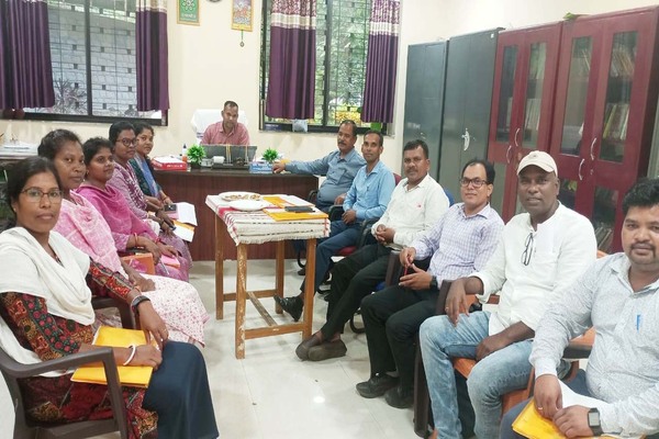 कुंड़ुख विभाग में NEP 2020 पर पाठ्यक्रम समिति की दूसरी बैठक सपन्न